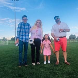 Meet your Posher, Monica